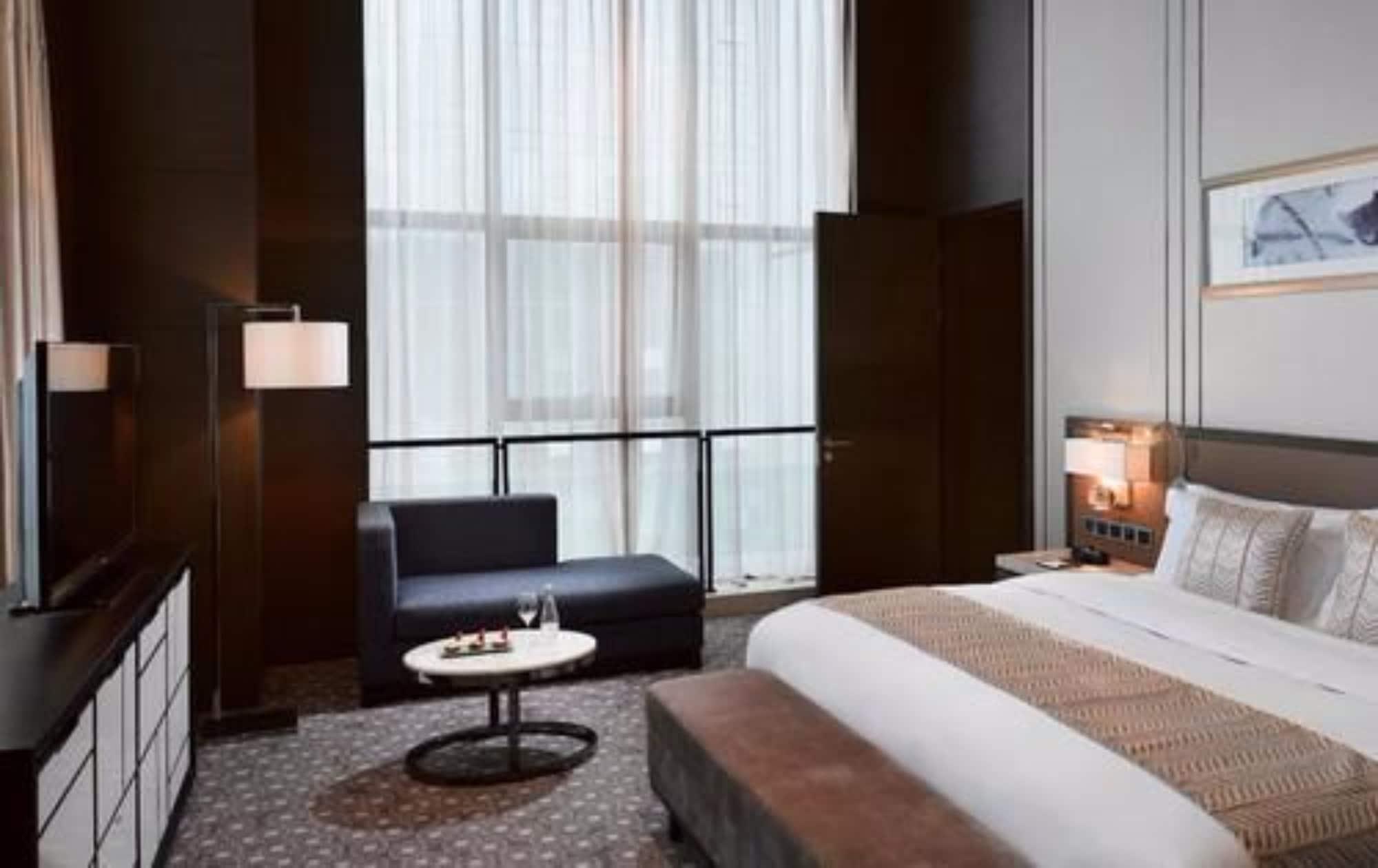 Melia Jinan Hotell Exteriör bild