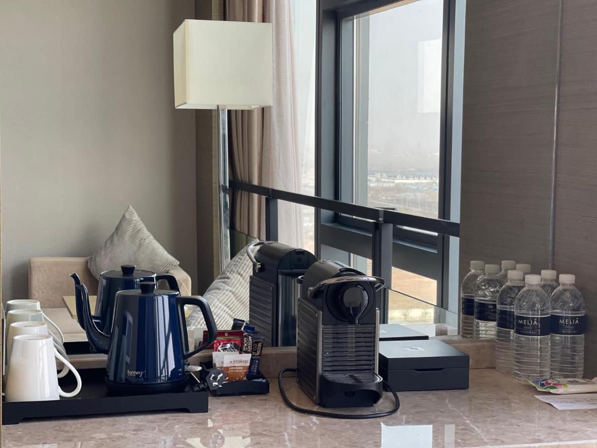 Melia Jinan Hotell Exteriör bild