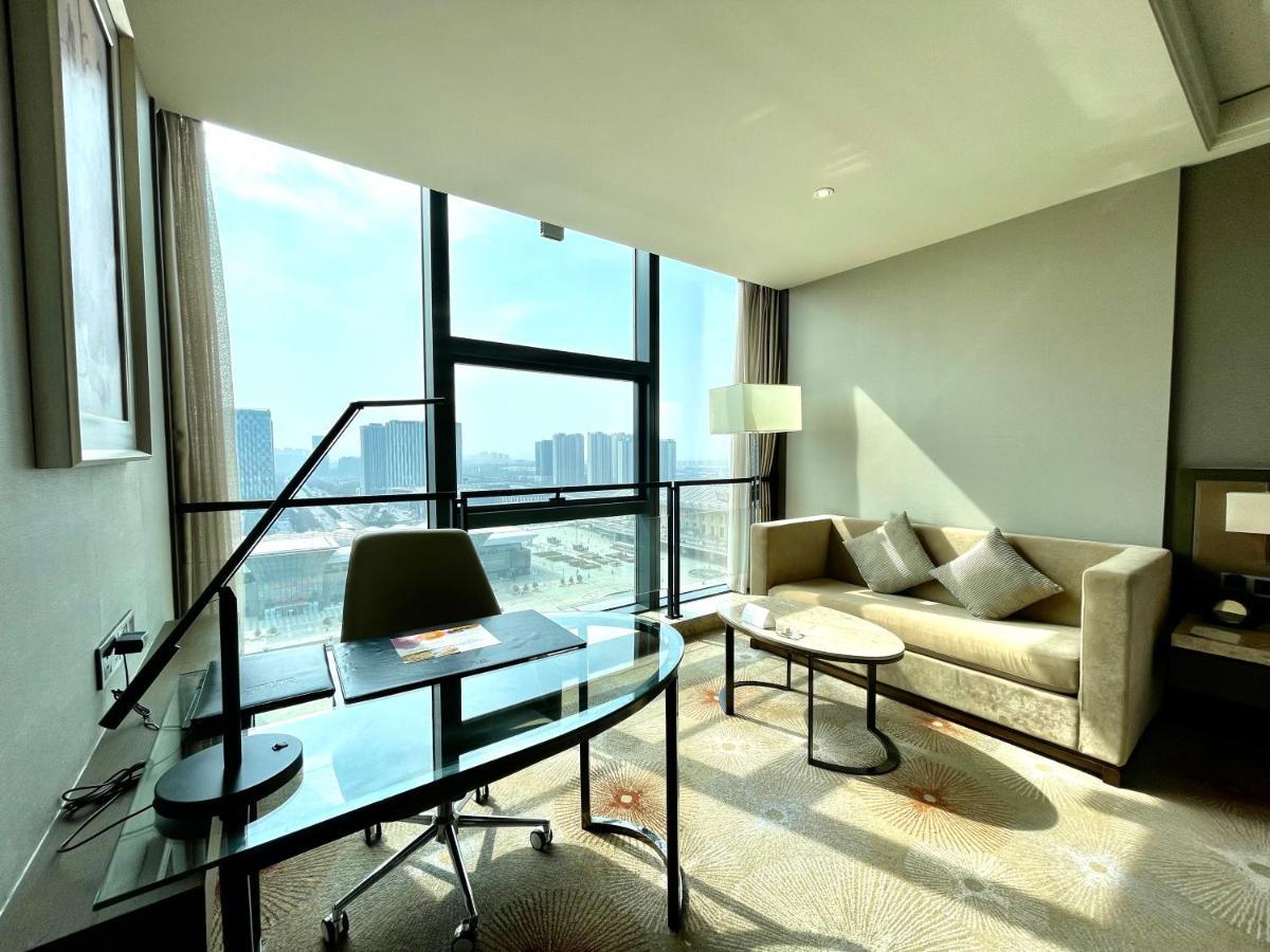 Melia Jinan Hotell Exteriör bild