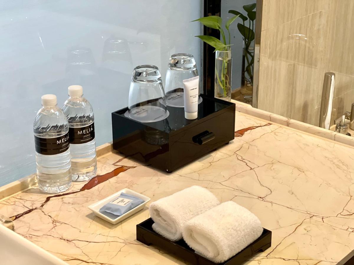 Melia Jinan Hotell Exteriör bild