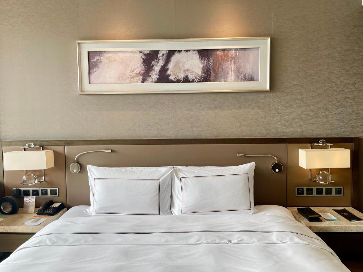 Melia Jinan Hotell Exteriör bild