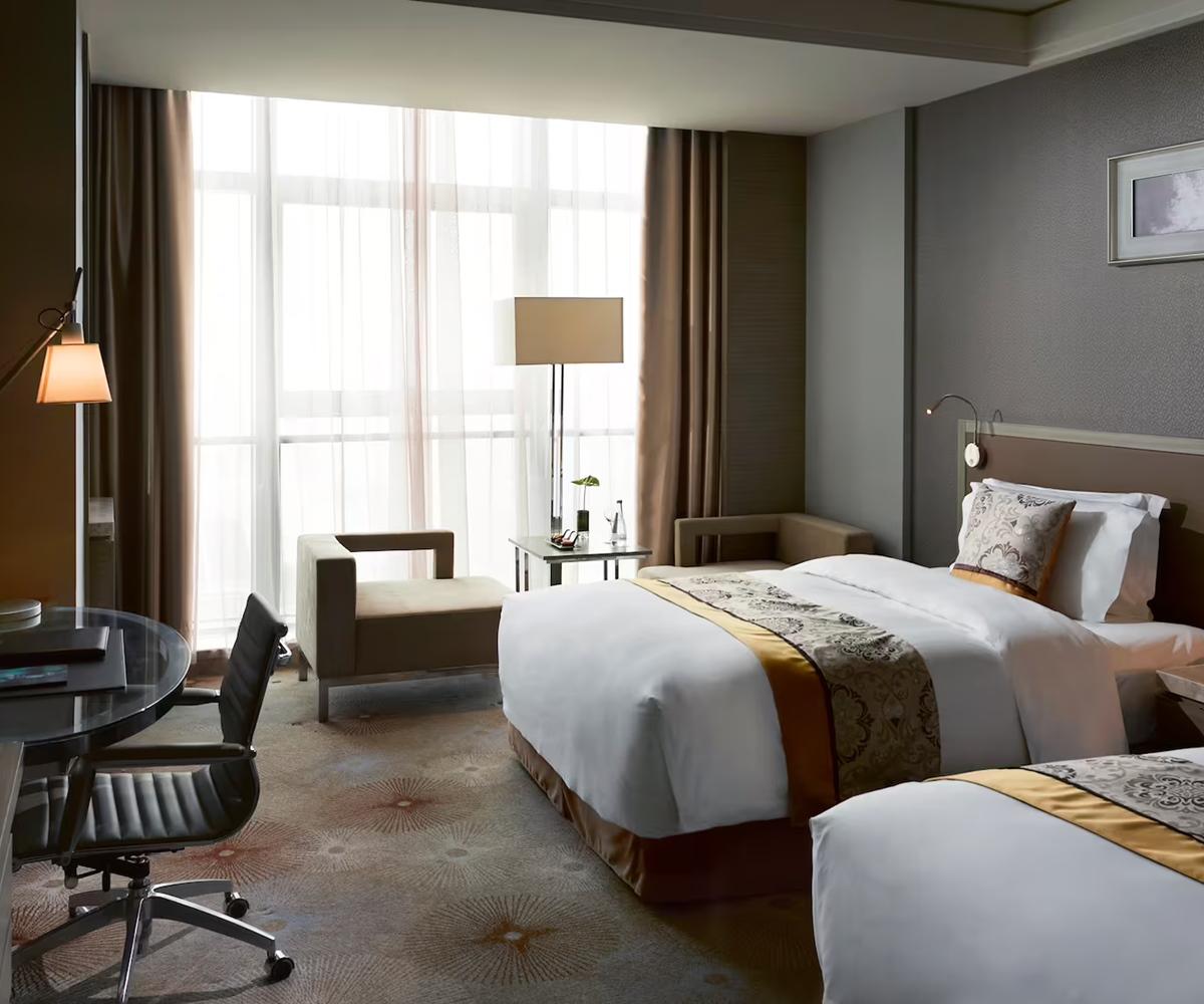 Melia Jinan Hotell Exteriör bild
