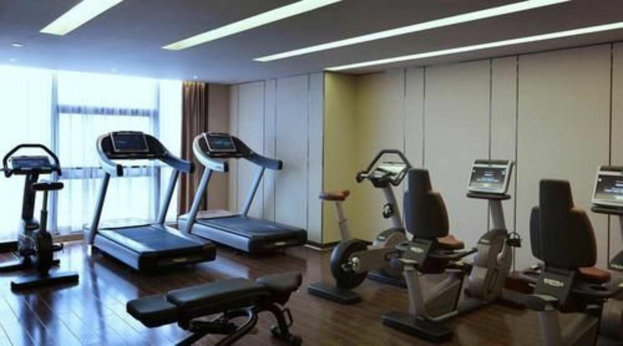 Melia Jinan Hotell Exteriör bild